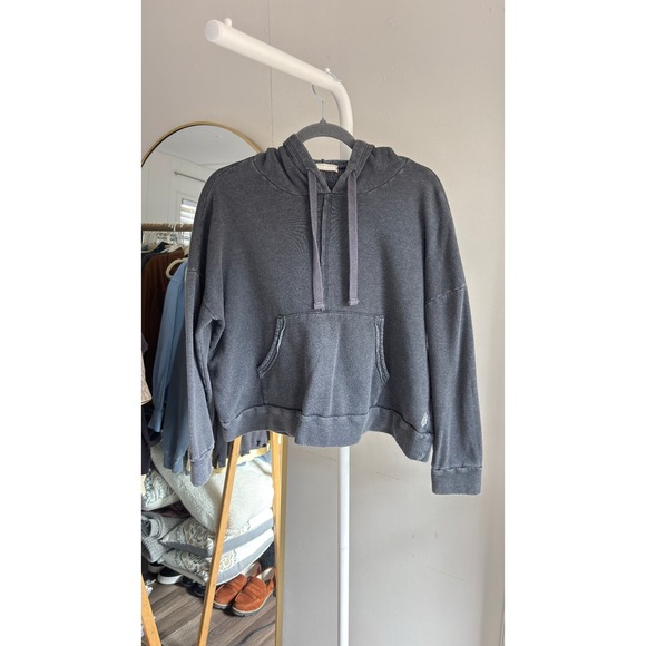 Free People Movement Work It Out Charcoal Cropped Hoodie Athletic Casual Women's - Picture 3 of 9